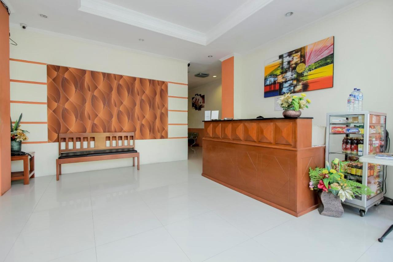 Hotel RedDoorz near Jalan Jenderal Sudirman Manado Zewnętrze zdjęcie